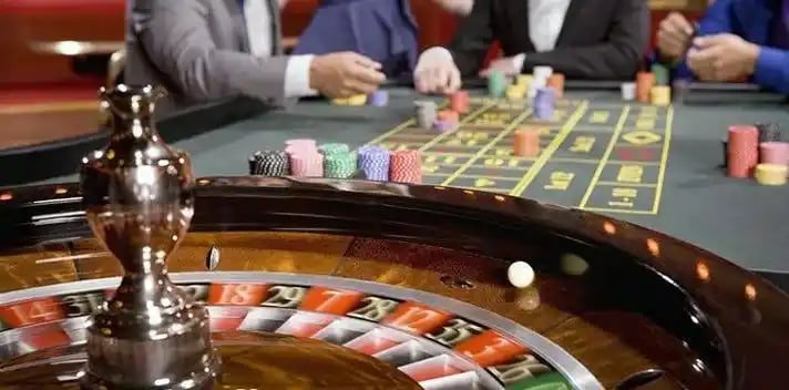 Simbol tanggung jawab dalam bermain judi online yang aman dan terkendali